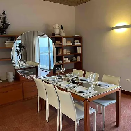 Luxury Beachfront Las Canteras Apartment