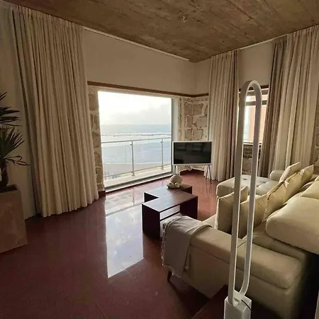 Luxury Beachfront Las Canteras Apartment *
